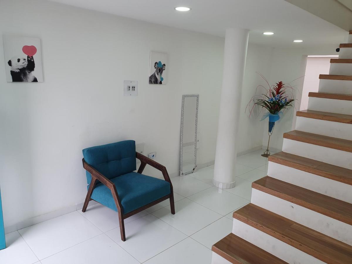 Homy #5 - Corferias, Embassy, Airport, G12, Un, Agora Apartamento *