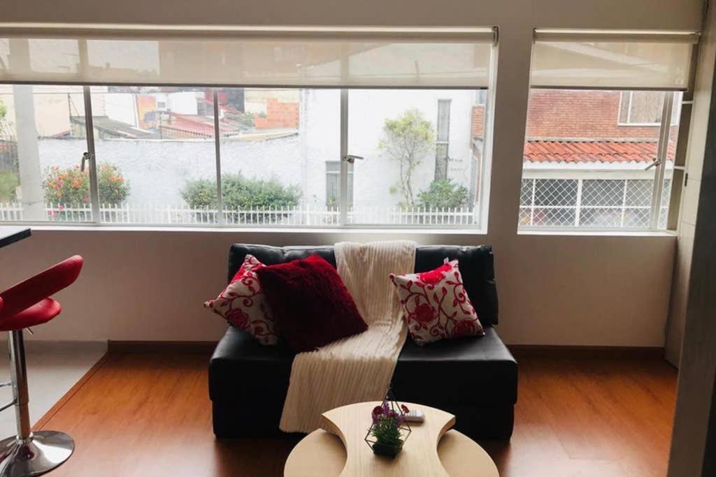 Apartamento Homy #5 - Corferias, Embassy, Airport, G12, Un, Agora Bogotá