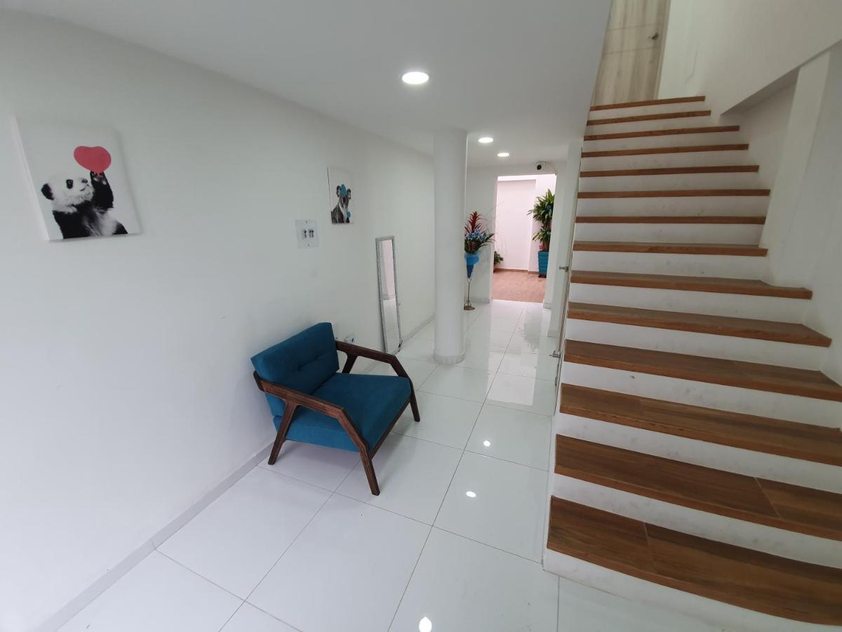 Apartamento Homy #5 - Corferias, Embassy, Airport, G12, Un, Agora